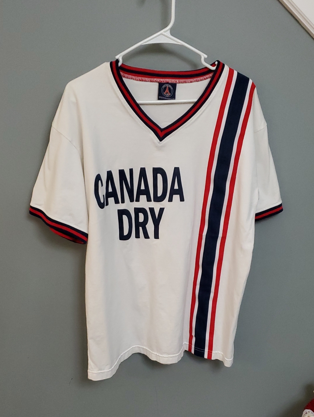 PSG Canada Dry Men's White V-Neck Graphic Tee with Red & Navy Stripes (sz L)